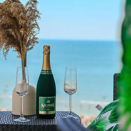 Raw Seaview In Infinity Pool&spa-parking Апартаменты *