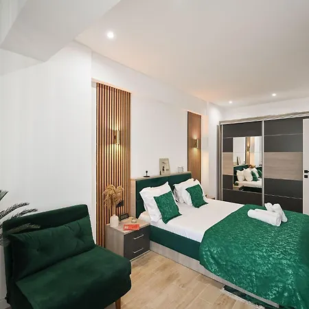 Апартаменты Raw Seaview In Infinity Pool&spa-parking Мамая