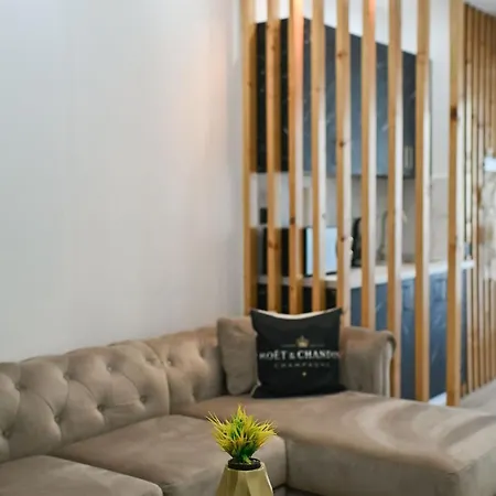 Raw Seaview In Infinity Pool&spa-parking Apartment Mamaia