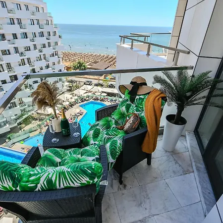 Apartment Raw Seaview In Infinity Pool&spa-parking