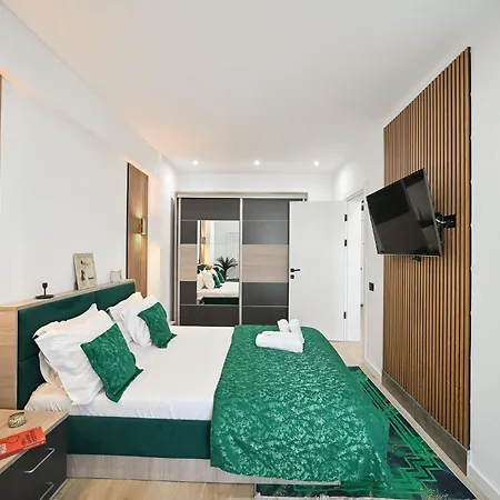 Raw Seaview In Infinity Pool&spa-parking Mamaia