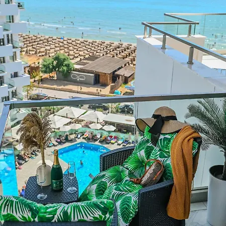 Raw Seaview In Infinity Pool&spa-parking Apartment Mamaia