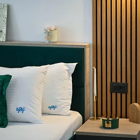 Raw Seaview In Infinity Pool&spa-parking Mamaia